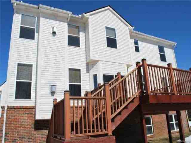 9518 Westwood Cir - Photo 2 of 6