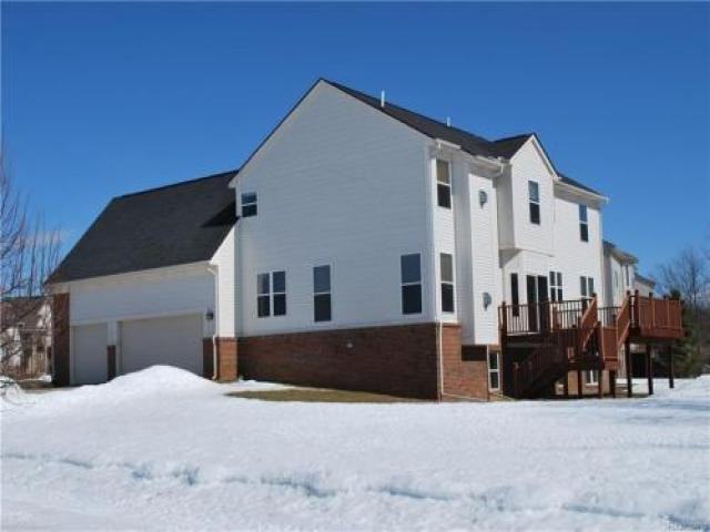 9518 Westwood Cir - Photo 3 of 6