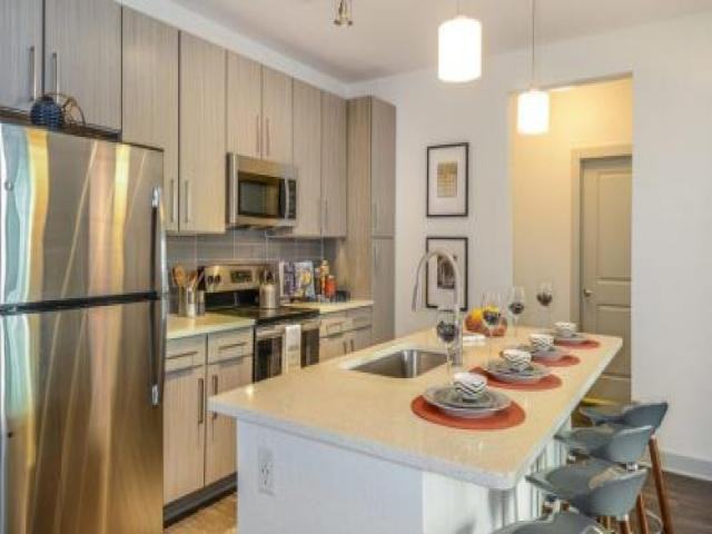 261 N Grady Ave - Photo 2 of 6