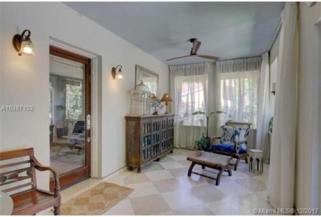 2330 Overbrook St - Photo 3 of 6