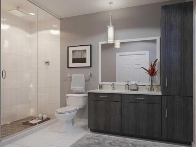 914 N Franklin St - Photo 2 of 6