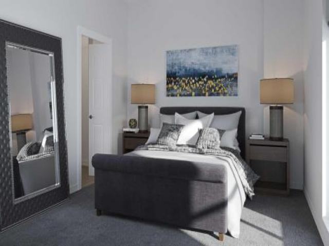 914 N Franklin St - Photo 3 of 6