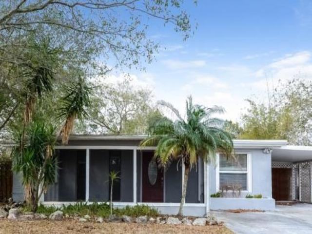 5640 Cedar St NE - Photo 2 of 6