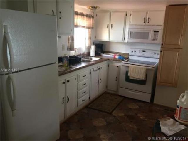 2939 W Marina Dr - Photo 3 of 6