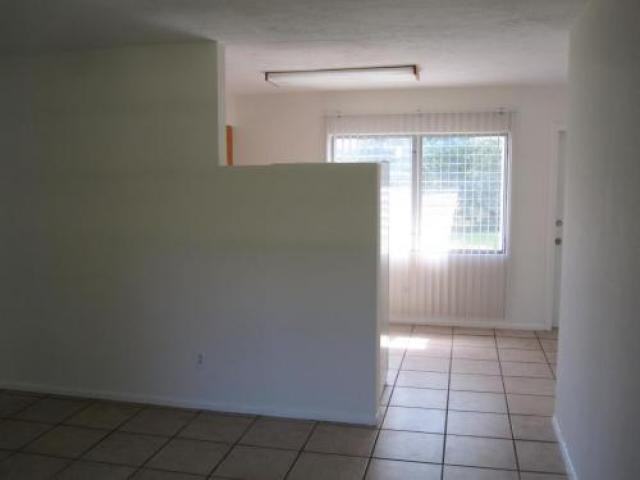 1929 Ridgewood Dr - Photo 2 of 6