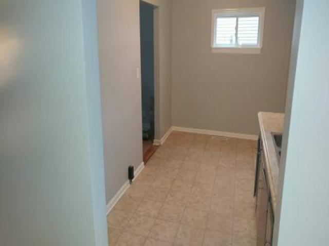 333 Oak St - Photo 3 of 6