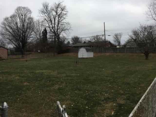 406 Kimberly Pl - Photo 3 of 6