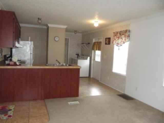 123 Hayman Dr - Photo 2 of 6