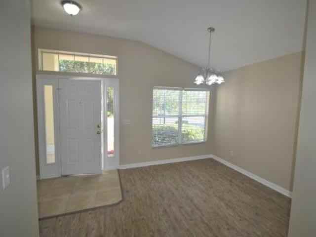 944 Sedgewood Cir - Photo 2 of 6