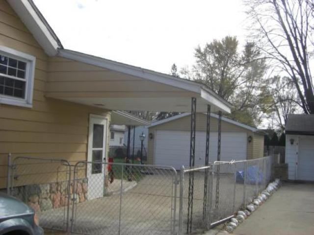 14958 Sumner - Photo 2 of 6