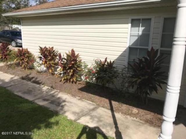 464 Vermont Ave - Photo 3 of 6