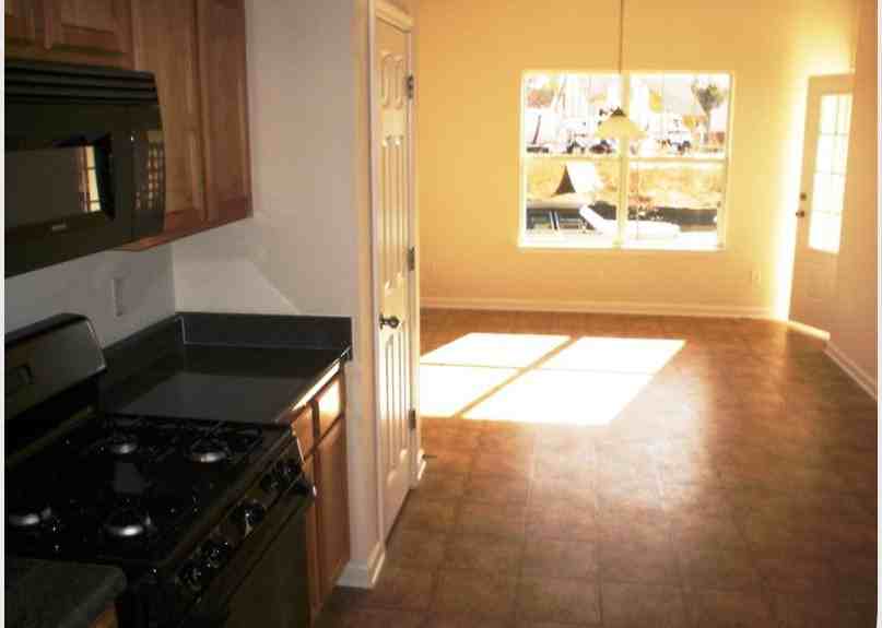 11111 Newnan Rd - Photo 3 of 5