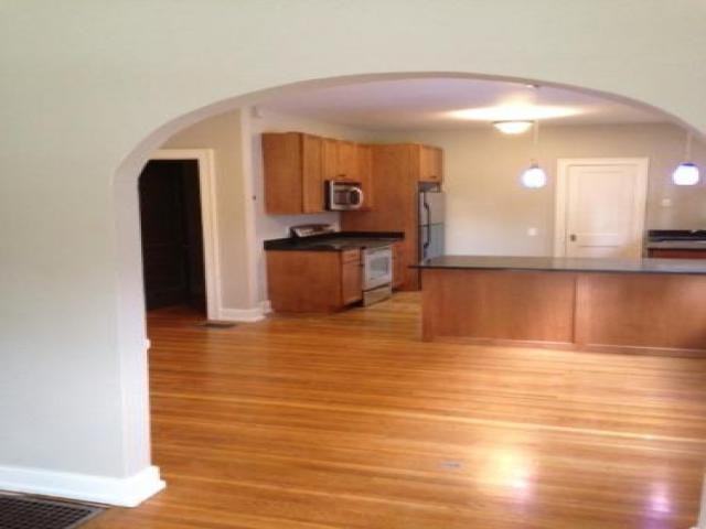 1853 Rutherford Ave - Photo 2 of 6