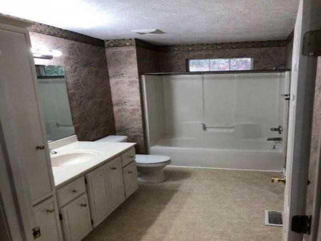 4509 Rambling Rose Cir N - Photo 3 of 5