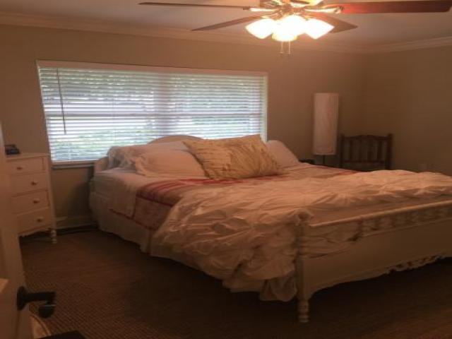 210 Garden Cir - Photo 2 of 6