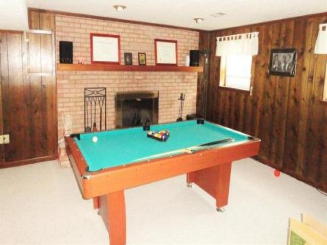 3310 Carl Ct - Photo 2 of 6