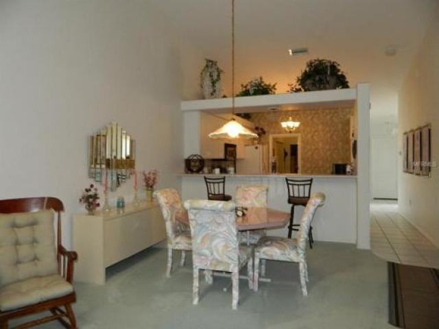 12635 SW Kingsway Cir - Photo 2 of 6