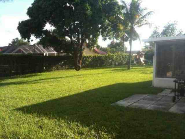 9495 Burlington Pl - Photo 3 of 6