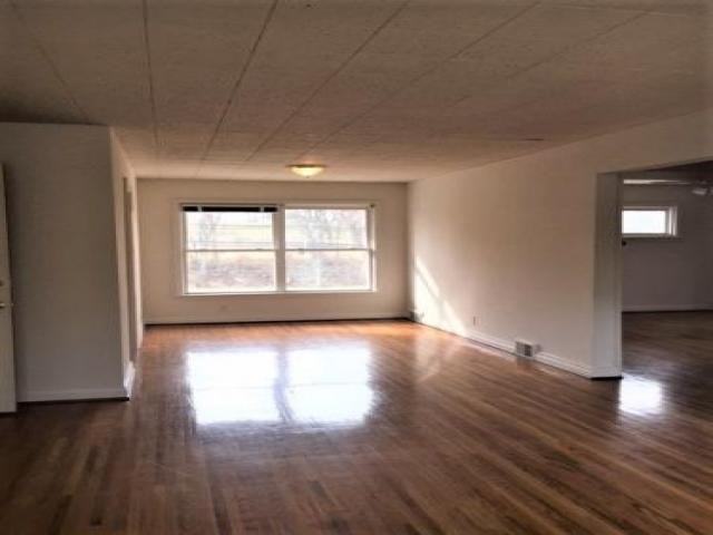 1170 Castlevale Dr - Photo 3 of 6