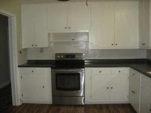 2404 Cherry Laurel Ln - Photo 2 of 6