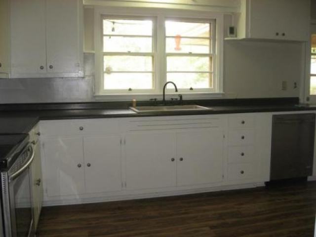 2404 Cherry Laurel Ln - Photo 3 of 6