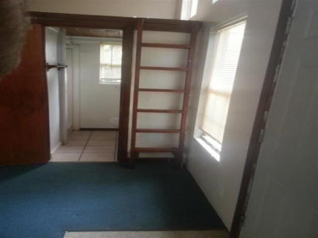 518 Hart St - Photo 3 of 5