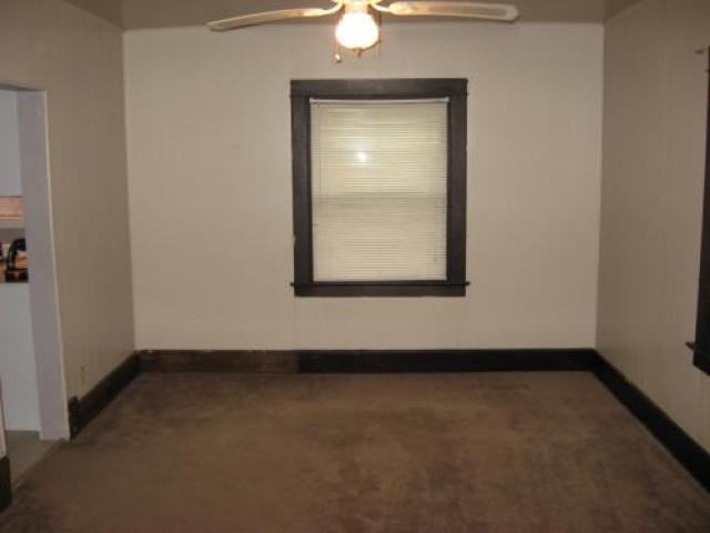 36 Hawthorne St - Photo 3 of 6