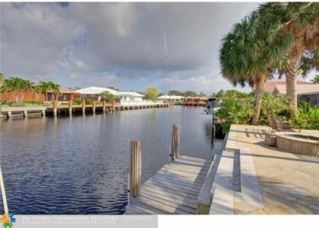 2771 NE 57th Ct - Photo 3 of 6