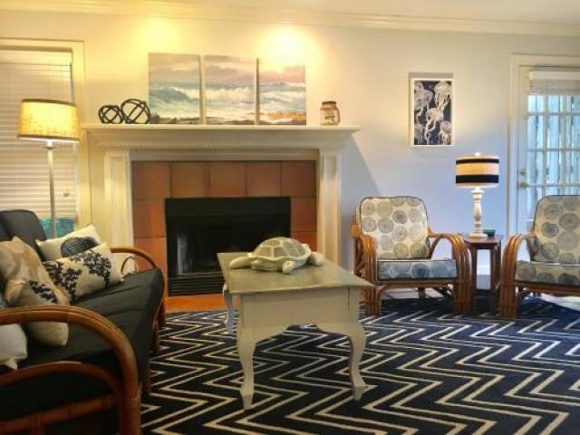 1035 Sherman Ave - Photo 3 of 6