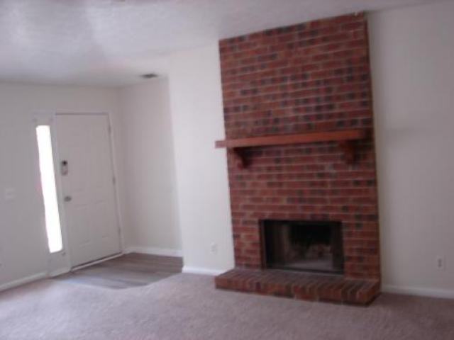 254 Bordeaux Ln - Photo 3 of 6