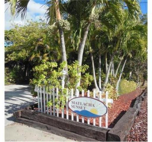 4660 Pine Island Rd - Photo 2 of 7