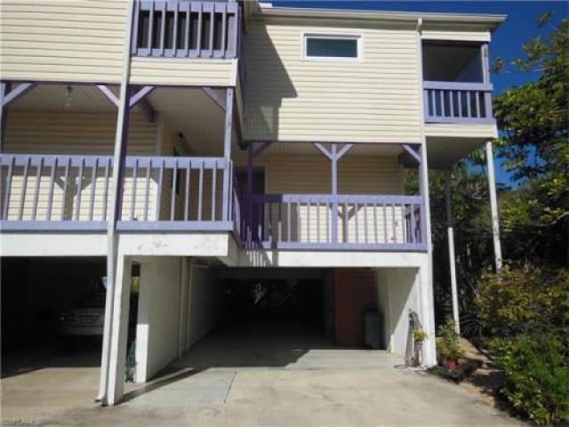 4660 Pine Island Rd - Photo 3 of 7