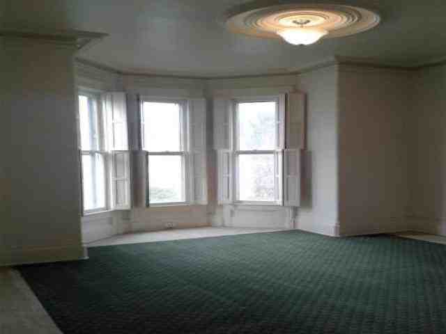 204 Lexington St - Photo 2 of 6