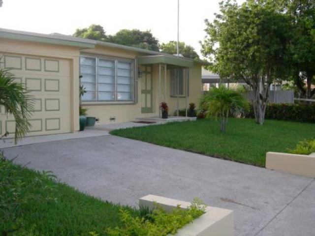 522 N C St - Photo 2 of 6