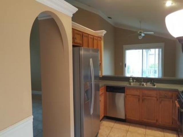 2945 Pebble Creek St - Photo 3 of 6