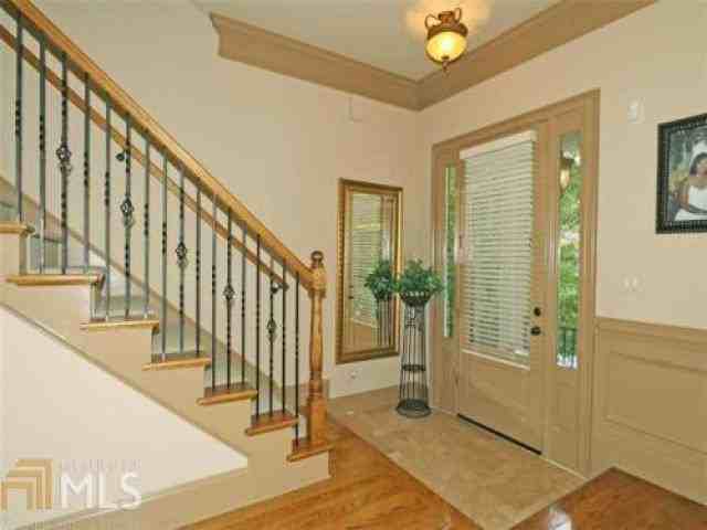 956 Persimmon Point NE - Photo 3 of 6