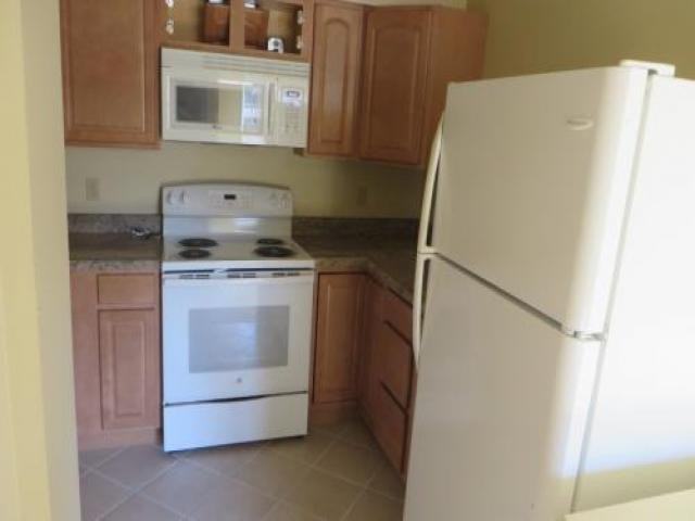 168 Washington St - Photo 3 of 6