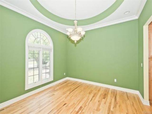 2559 Overbrook - Photo 3 of 6