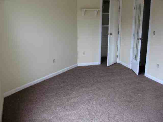 39 W McMillan St - Photo 3 of 5