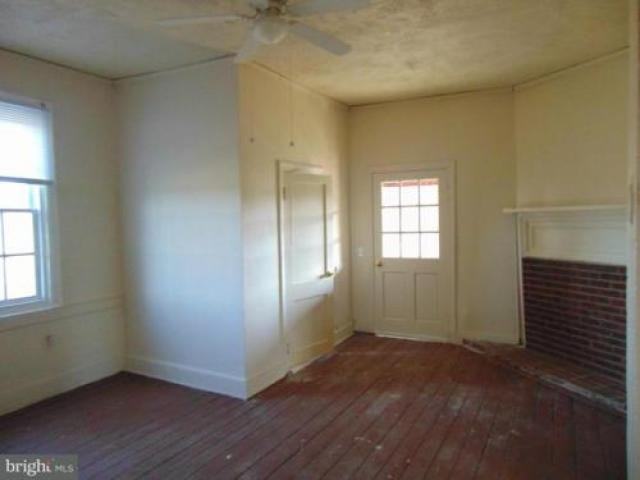 11552 Elmwood Farm Rd - Photo 2 of 6