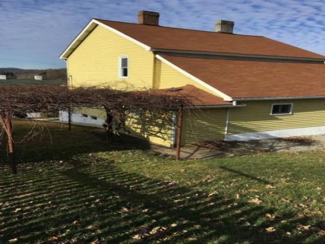 555 Steel Ave - Photo 3 of 6