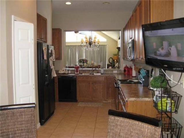 30710 Pumpkin Ridge Dr - Photo 3 of 6