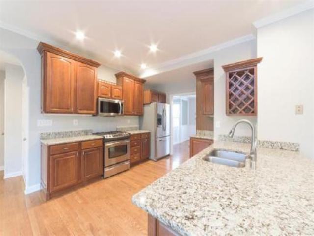 674 Mint Hill Ln - Photo 3 of 6