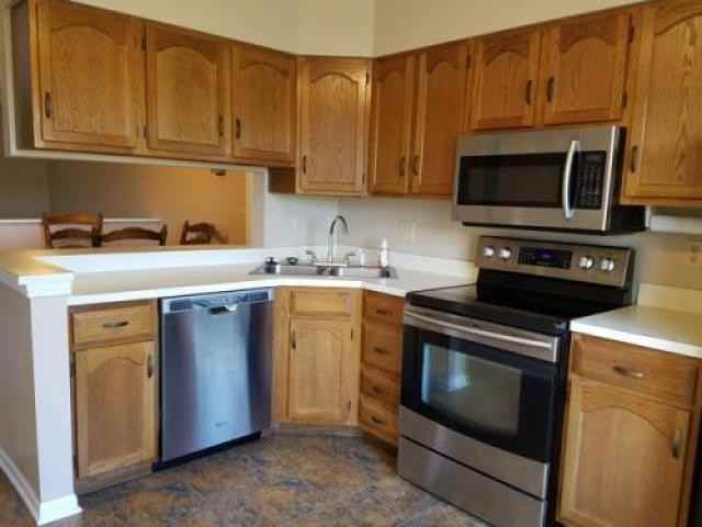 100 Wonderland Dr - Photo 2 of 6