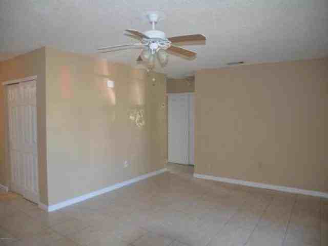 423 Earl Ave - Photo 3 of 6