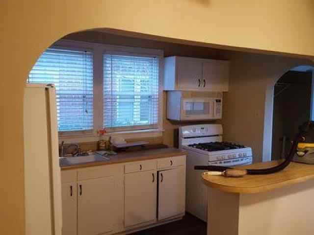 2116 E 39th St - Photo 3 of 6