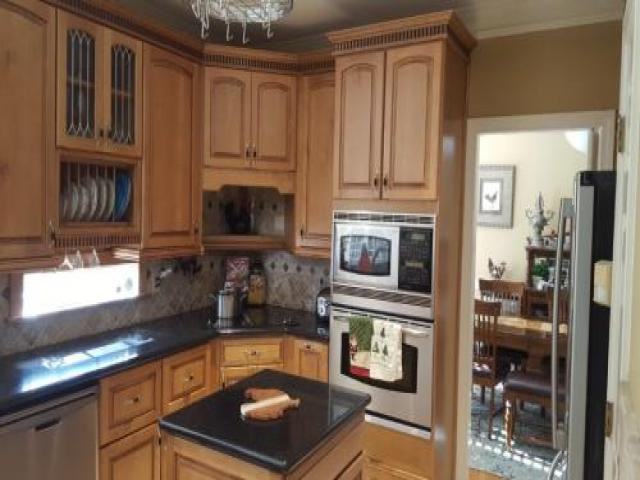 5525 Grove Point Rd - Photo 3 of 6