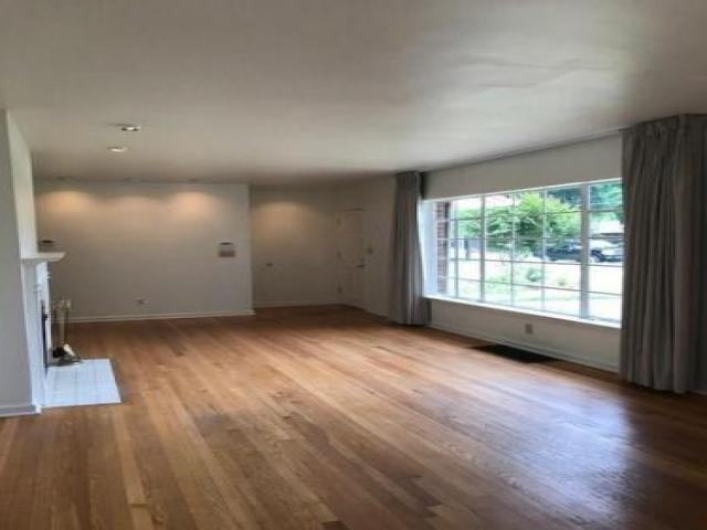 664 Darlington Cir NE - Photo 2 of 6