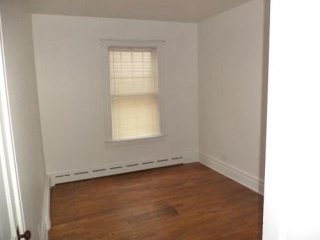 132 N Barry St - Photo 3 of 6