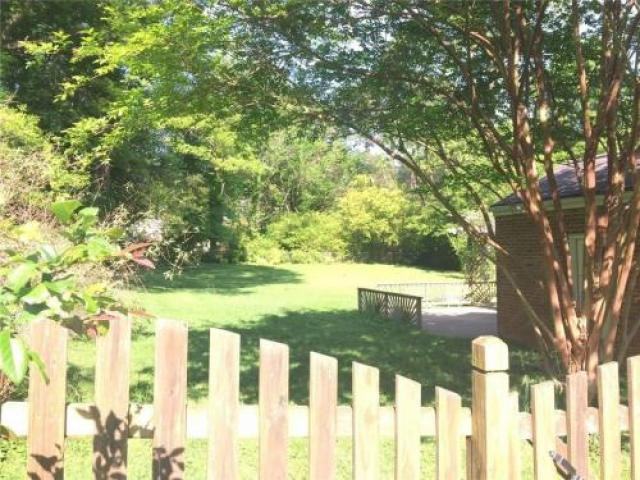 486 Bridlewood Cir - Photo 2 of 6